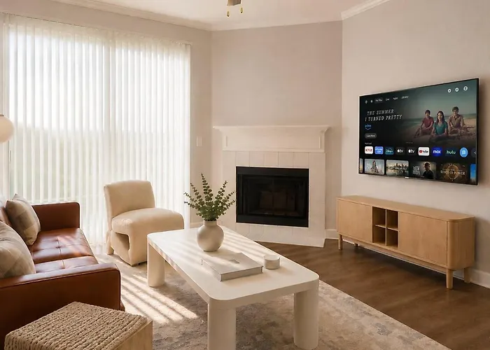 Resort-style 1br 4 Pools & Fitness, Free Parking Scottsdale