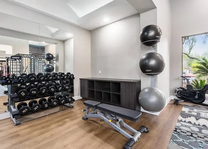 Apartment Resort-style 1br 4 Pools & Fitness, Free Parking Scottsdale