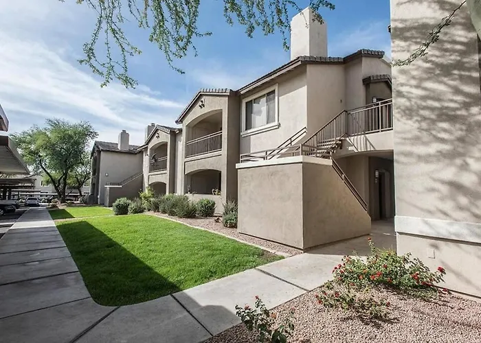 Resort-style 1br 4 Pools & Fitness, Free Parking Scottsdale