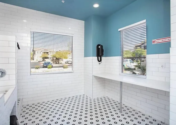Apartment Resort-style 1br 4 Pools & Fitness, Free Parking