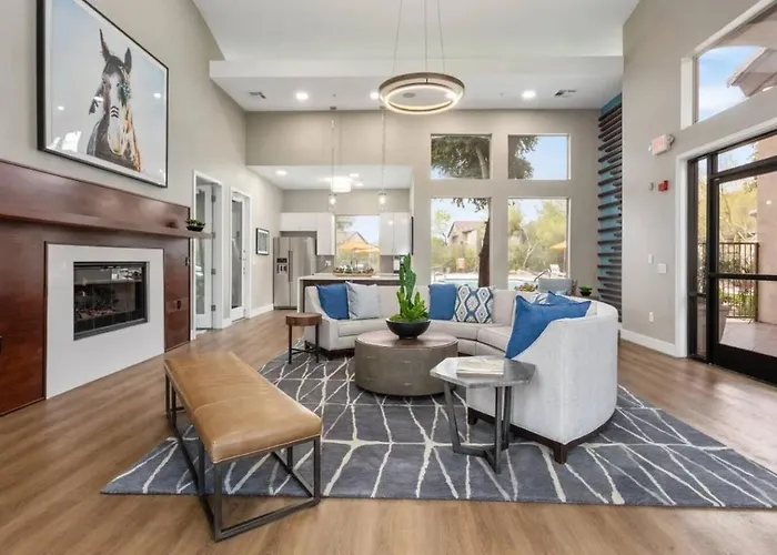 Resort-style 1br 4 Pools & Fitness, Free Parking Scottsdale