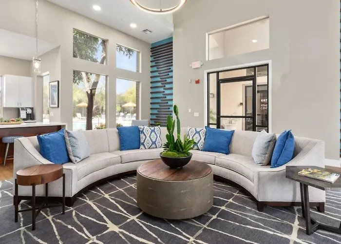 Resort-style 1br 4 Pools & Fitness, Free Parking * Scottsdale