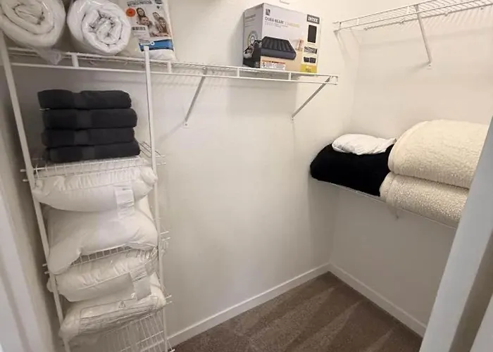 Apartment Resort-style 1br 4 Pools & Fitness, Free Parking